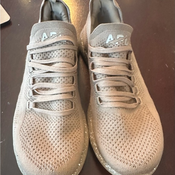 APL Techloom Breeze Women’s sneaker is almond speckle - Picture 7 of 14